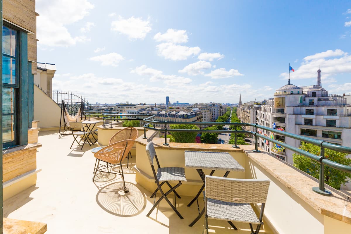 Roof-top des Champs-Élysées extérieur